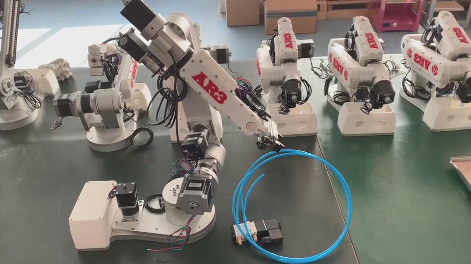夹具.jpg 夹具.jpg